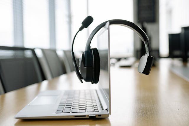 Τι είναι το VoIP και γιατί κάθε επιχείρηση το χρειάζεται το 2025